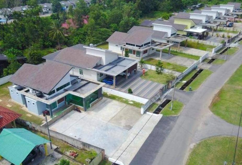 Dlayaran Villa Guest House Kuala Rompin Buitenkant foto