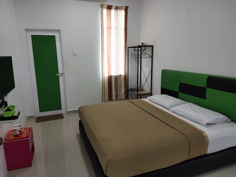 Dlayaran Villa Guest House Kuala Rompin Buitenkant foto